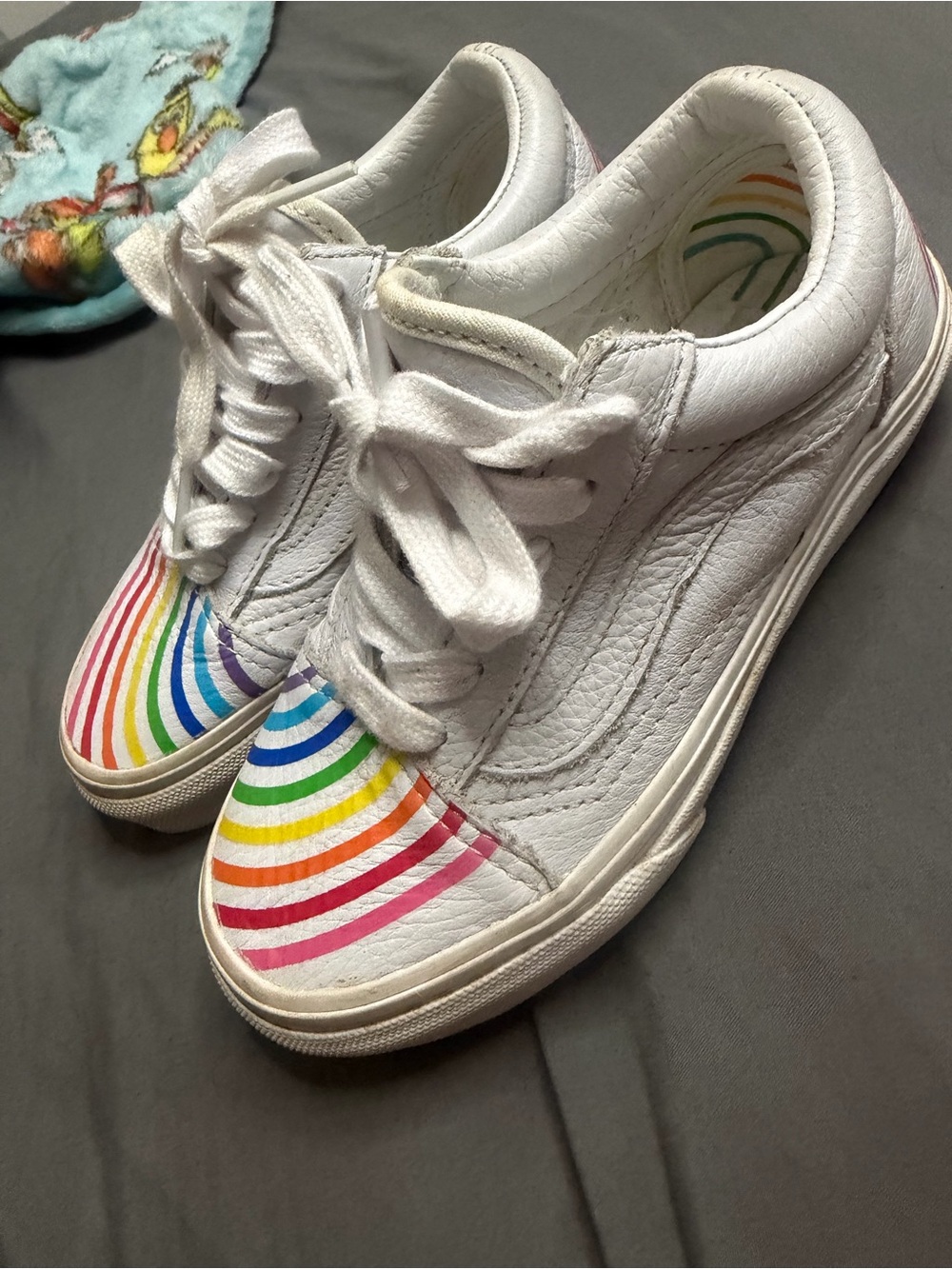 Vans Kids White Leather Sneakers with Rainbow Stripe Insole